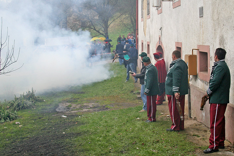 Pucanje u Kostelu