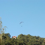 Paraglideri nad Kunagorom